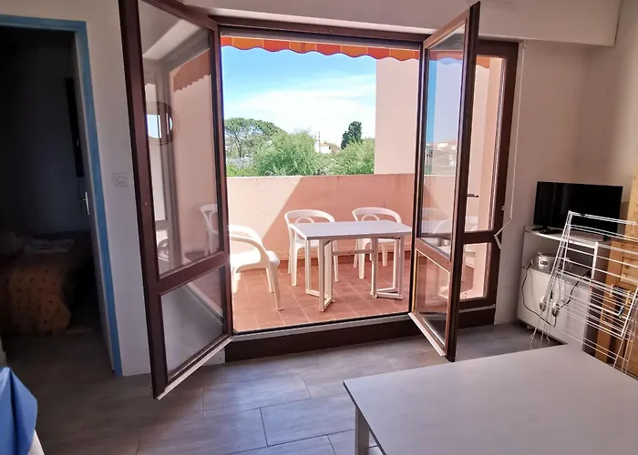 T2 Cap D'agde: Avec Piscine Et Tennis, A 100m De La - Fr-1-607-15 * Agde