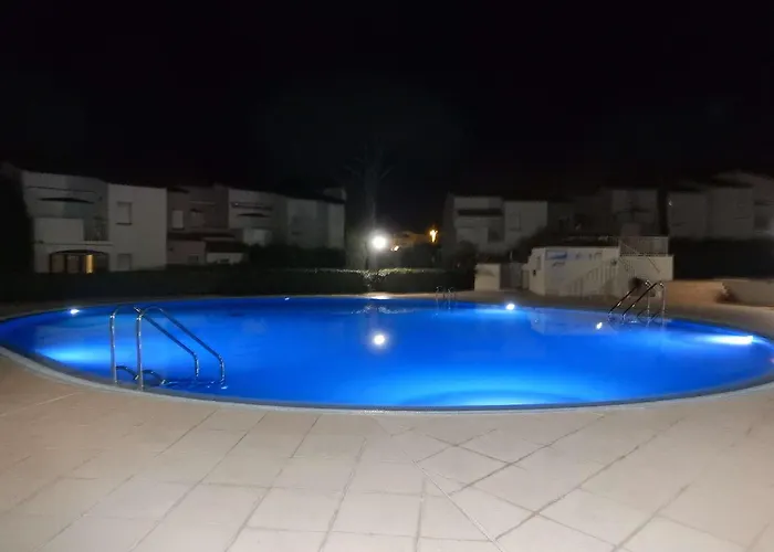 T2 Cap D'agde: Avec Piscine Et Tennis, A 100m De La - Fr-1-607-15 Apartman