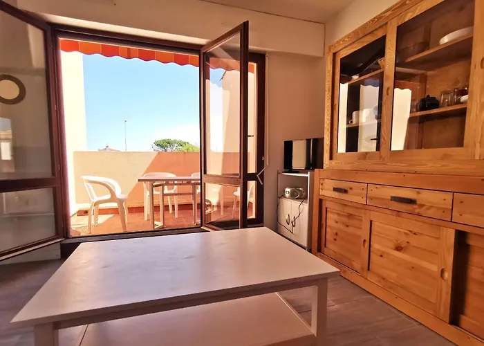 T2 Cap D'agde: Résidence Avec Piscine Et Tennis, à 100m De La - Fr-1-607-15