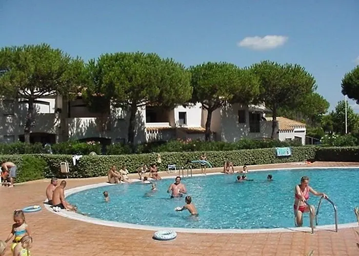 T2 Cap D'agde: Résidence Avec Piscine Et Tennis, à 100m De La - Fr-1-607-15 Agde